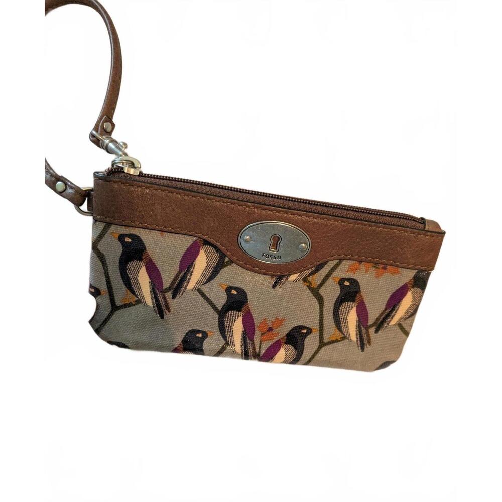Fossil Key-Per Wristlet Clutch with Bird Print